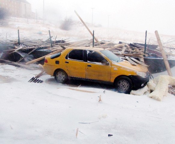 Yozgat ve Kayseri’de kar  yağışı hayatı olumsuz etkiledi