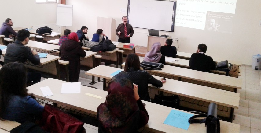 “Üniversite Öğrencileri için Araştırma Projesi  Hazırlama Eğitimi” etkinliği düzenlendi