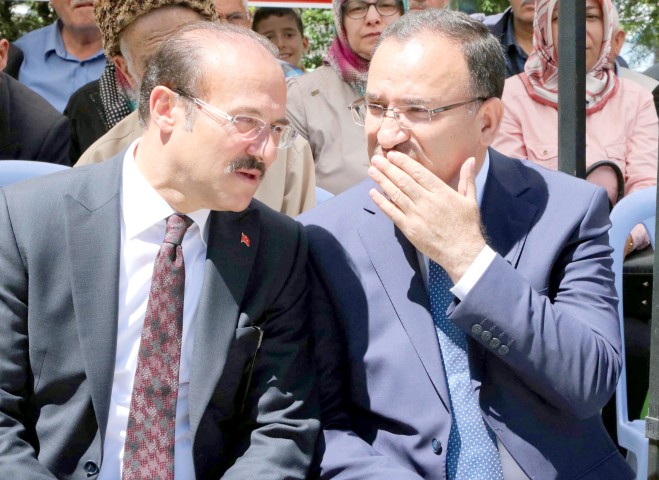 Bozdağ: Kılıçdaroğlu 2019  seçimine dönük yatırım yapıyor