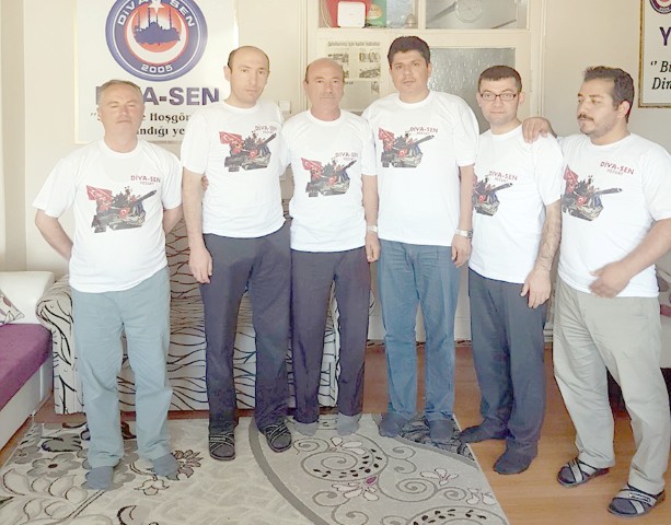 Diva Sen Yozgat Şubesinden  Bin adet 15 Temmuz armalı tişört