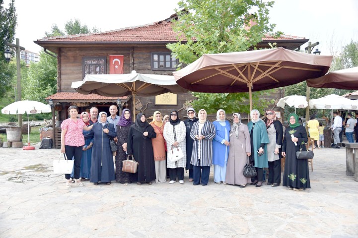 Emniyet Genel Müdürlüğü’nün öncülüğünde Yozgat’tan Ankara’ya giden şehit yakınları Altındağ’ı