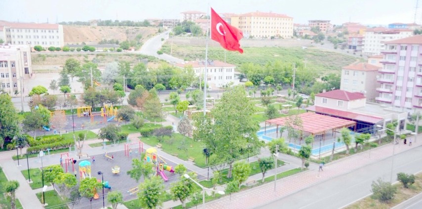 Yerköylüler zamanlarını Sadık Ahmet Parkında geçiriyor