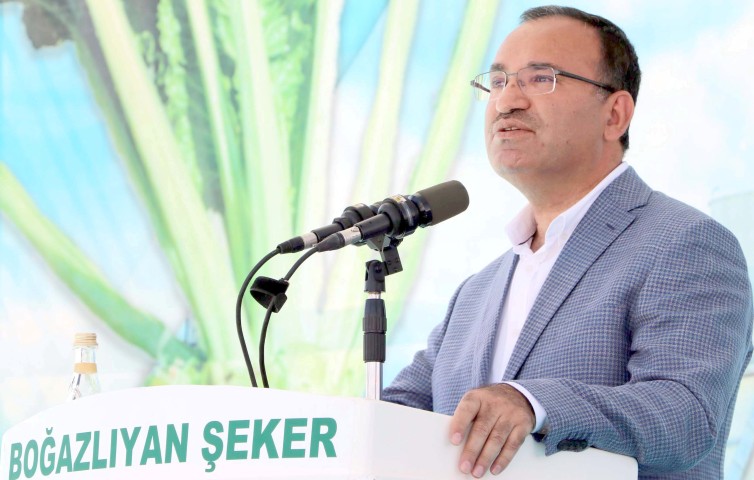 Başbakan Yardımcısı ve Hükümet Sözcüsü Bekir Bozdağ, Cumhuriyet Halk Partisi