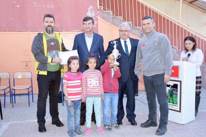 Ankara Sanayi Devleri’nden  Yozgat eğitimine kırtasiye yardımı