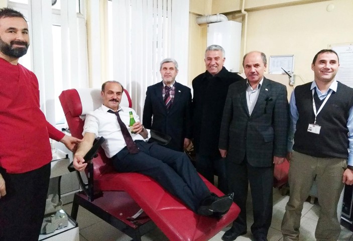 Vali Kemal Yurtnaç, Türk Kızılayı Yozgat Kan Bağış Merkezini ziyaret