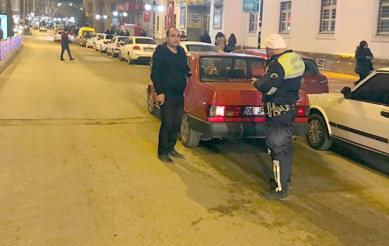Yozgat Trafik Tescil ve Denetleme Şube Müdürlüğü ekipleri, abartı ekzoz
