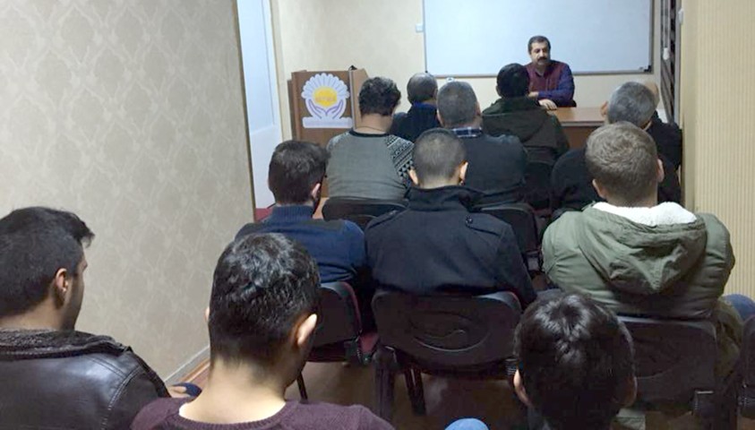 Yozgat’ta her hafta değişik konu ve konuklarla programlar düzenleyen Bozok