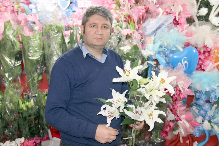 Yozgat’ta çiçekçilerde 14 Şubat Sevgililer Günü yoğunluğu yaşandı. 
