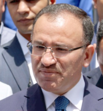 Başbakan Yardımcısı ve Hükümet Sözcüsü Bekir Bozdağ, "Türkiye'de seçimler vaktinde