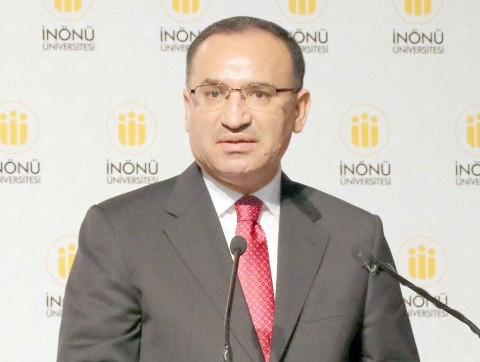 Malatya’da gerçekleştirilen İlahiyat ve İslami İlimler Fakülteleri Dekanlar Toplantısında konuşan