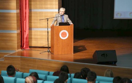 Bozok Üniversitesin'de Çanakkale Zaferi’nin 103. yıldönümü düzenlenen programla kutlandı. İstanbul
