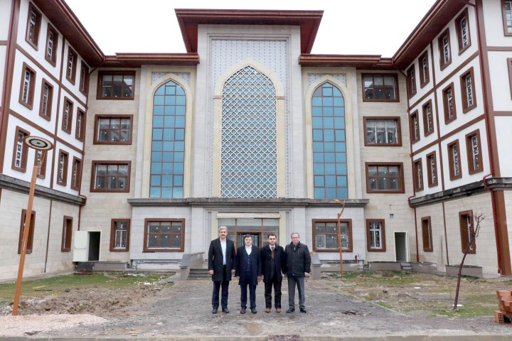 Yozgat’ta inşaat seviyesi yüzde 95 oranında tamamlanan Yozgat Diyanet Eğitim