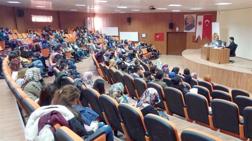 Yozgat Bozok Üniversitesi Sosyoloji Araştırma Topluluğu tarafından "Türkiye'de Ekonomik ve
