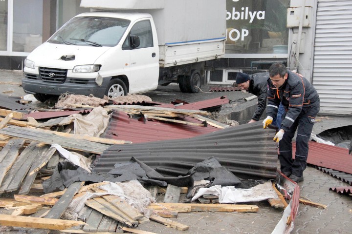 Kayseri, Sivas, Yozgat, Nevşehir ve Kırşehir’de bugün kuvvetli sağanak ve