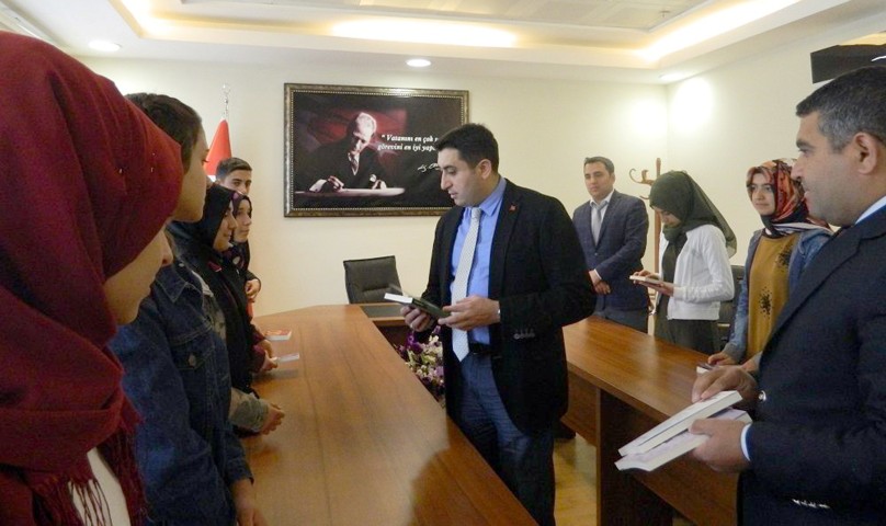 Aydıncık Milli Eğitim Müdürlüğü tarafından başlatılan “okuma günüm en mutlu