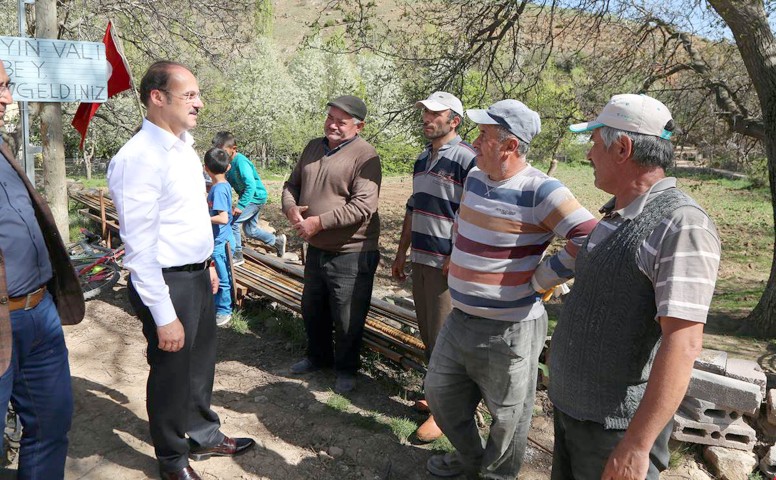 Yozgat Valisi Kemal Yurtnaç köy ziyaretleri kapsamında  Sarıkaya ilçesine