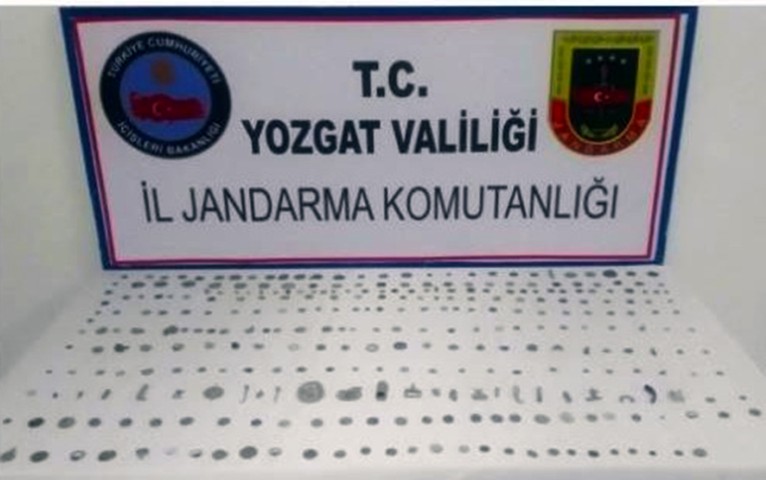 Yozgat İl Jandarma Komutanlığı ekipleri tarafından tarihi eser kaçakçılığına yönelik