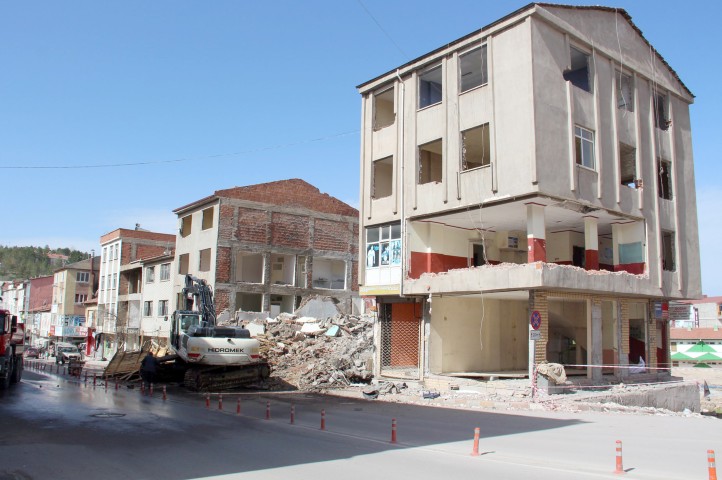 Sarıkaya’da bulunan Tarihi Roma Hamamı’nda kazı çalışmalarının ilerleye bilmesi için