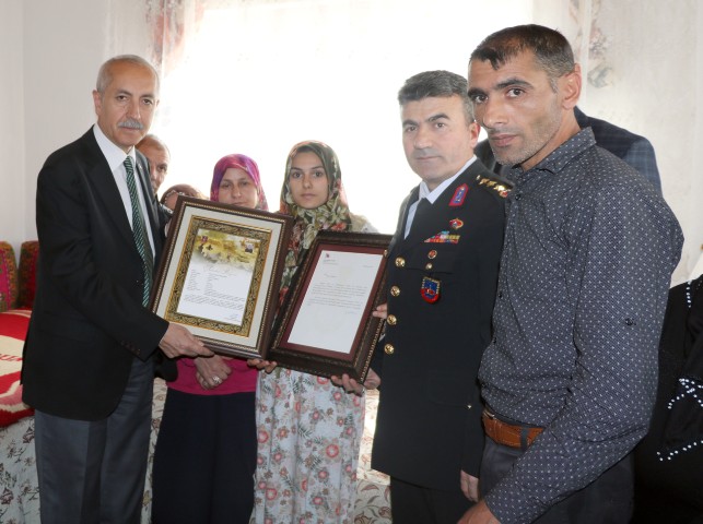 Ağrı Patnos 1’inci Jandarma Komando Tabur Komutanlığı emrinde görevli iken,