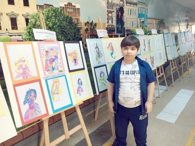 İlkokul öğrencisi  resim sergisi açtı