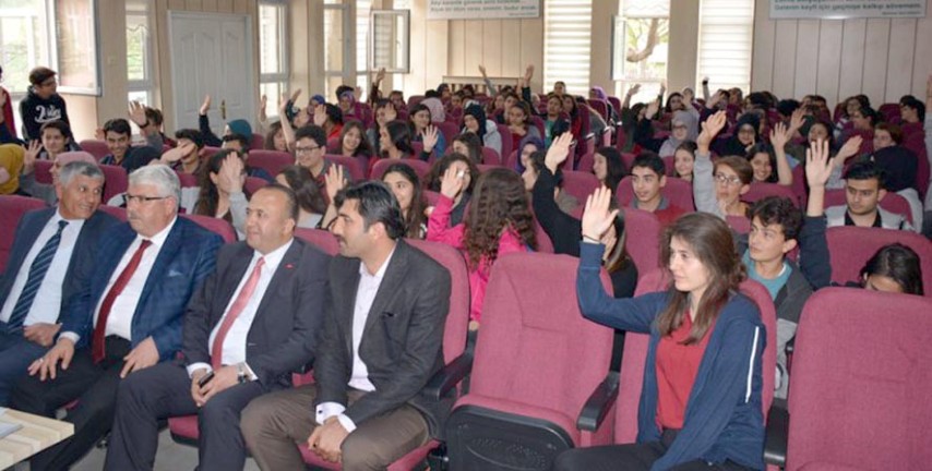 Yozgat Valiliğinin himayelerinde ve İl Milli Eğitim Müdürlüğü tarafından düzenlenen