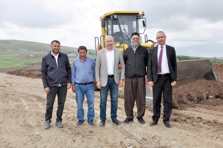 Sorgun İlçe Özel İdaresi havaların ısınmasıyla birlikte yol yapım çalışmalarına