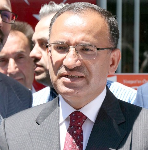 Başbakan Yardımcısı ve Hükümet Sözcüsü Bekir Bozdağ, CHP Genel Başkanı