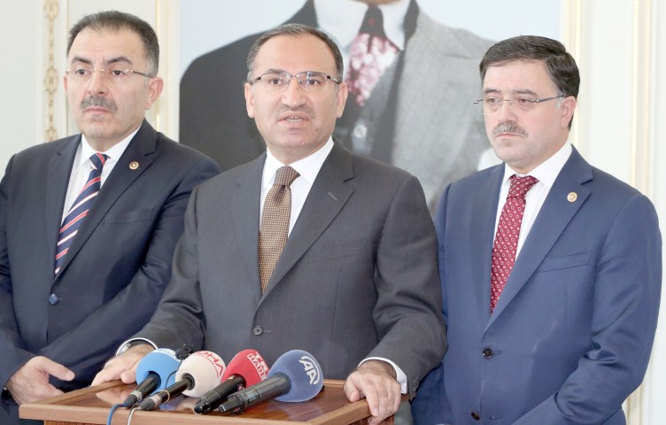 Başbakan Yardımcısı Bekir Bozdağ, Cumhuriyet Halk Partisi'nin (CHP) cumhurbaşkanı adayı