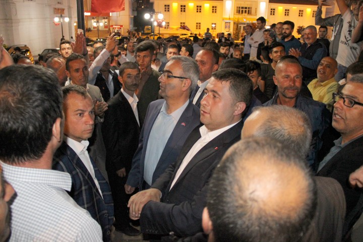 Milliyetçi Hareket Partisinin Meclis'e bir vekil göndermesi partilileri oldukça sevindirdi.