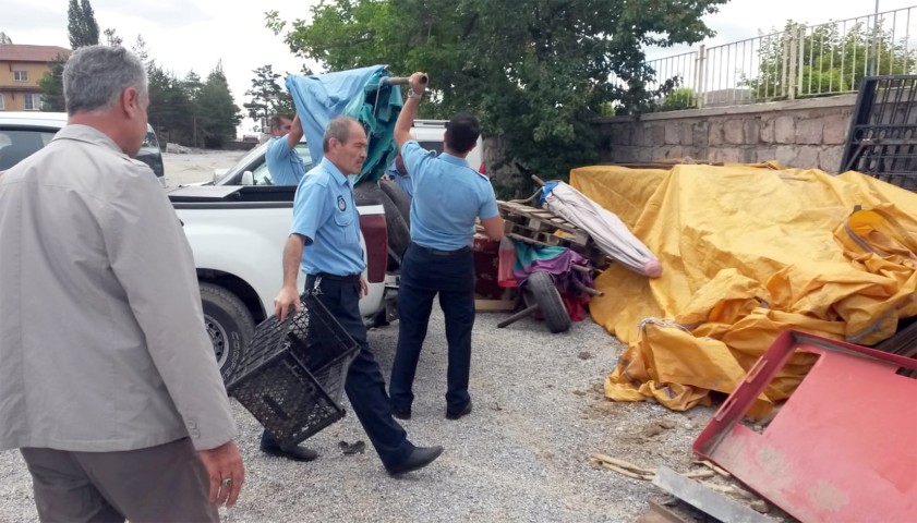 Sorgun Belediyesi Zabıta Müdürlüğü ekipleri, ilçede bulunan ve haksız rekabet