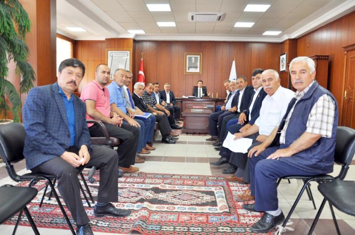 Sorgun Belediye Başkanı Murat Gürbüz, mahalle muhtarlarının sorunlarını dinledi.
