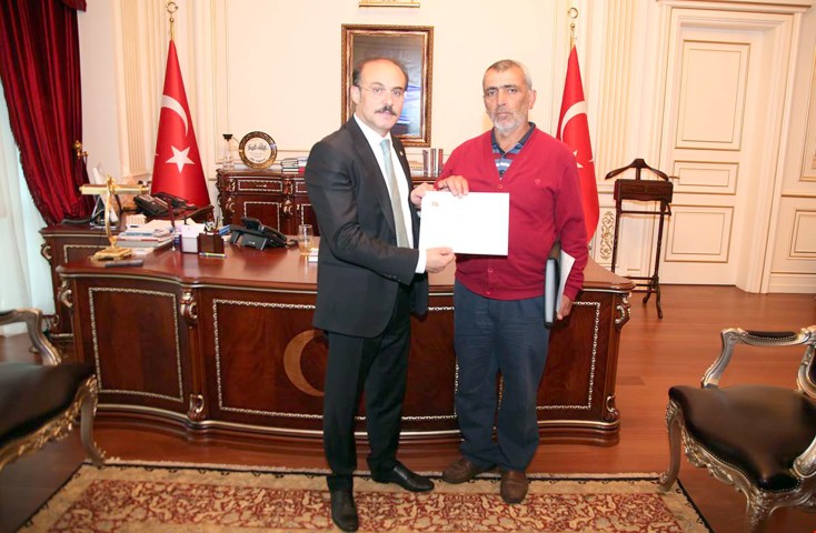 Yozgat Valisi Kemal Yurtnaç, Yozgat’ta kendi imkanları ile Çengeltepe Cami