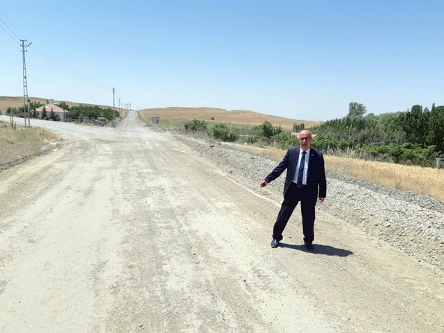 Cumhuriyet Halk Partisi (CHP) Yozgat Milletvekili Ali Keven, yaklaşık 4