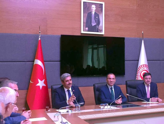 AK Parti İl Başkanı Celal Köse, beraberinde İl Yönetimi ve