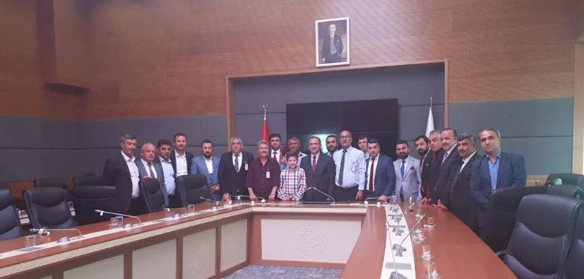 Başkent’teki Yozgatlı Dernekler Federasyonu Genel Başkanı Mesut Kaya, beraberinde yönetim