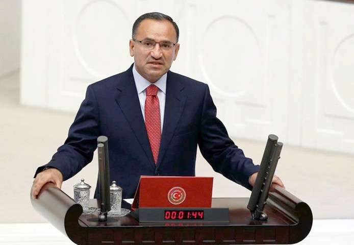 AK Parti’nin kurulmasıyla birlikte siyasette yıldızı parlayan, çalışma azmi ve