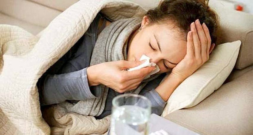 Uzmanlar, özellikle klimalı ortama girip çıkarken dikkatli olunması gerektiğini söyleyerek