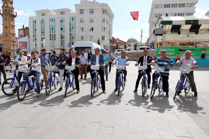 Yozgat Belediyesi tarafından insanları bisiklet kullanımına teşvik etmek ve şehir