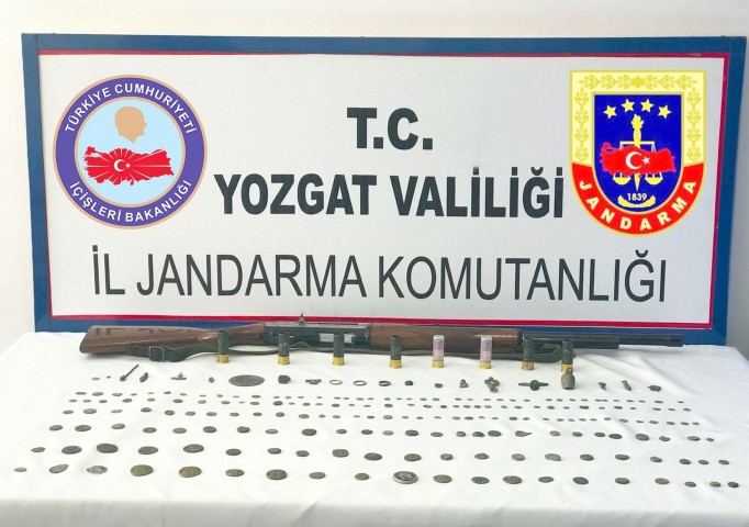 Saraykent ilçesinde, jandarma ekipleri tarafından yapılan operasyonda 203 adet sikke