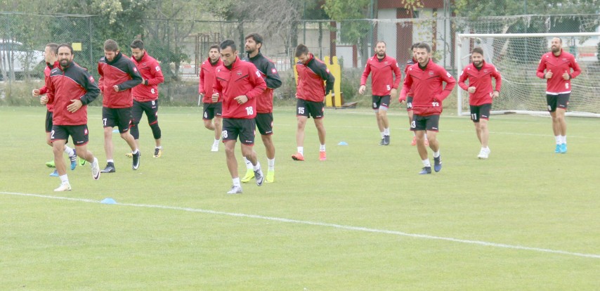 Yozgatspor transferde11  futbolcuyu renklerine kattı