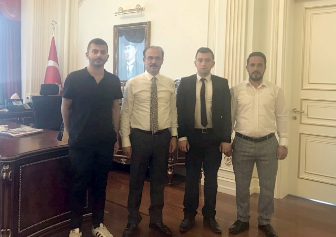 Yozgat Ülkü Ocakları İl Başkanı Turan Karakuş, beraberinde yönetim kurulu