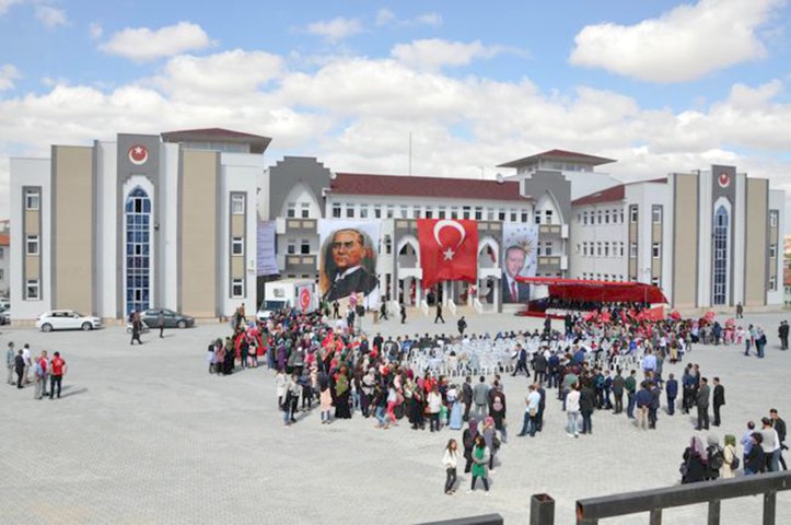 Sorgun’a yaptırılan 24 derslik Şehit Nusret Atmaca Kız Anadolu İmam