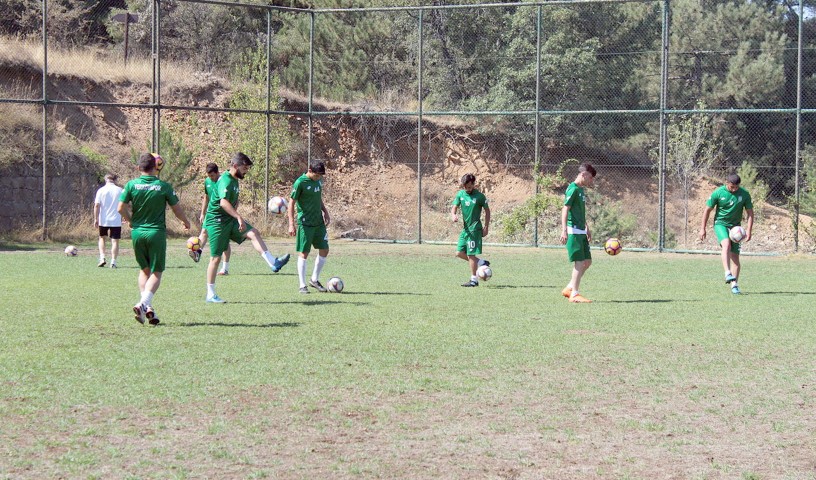 Yozgat 1. Amatör küme takımlarından Yerköyspor, yeni sezon hazırlıklarını sürdürüyor.