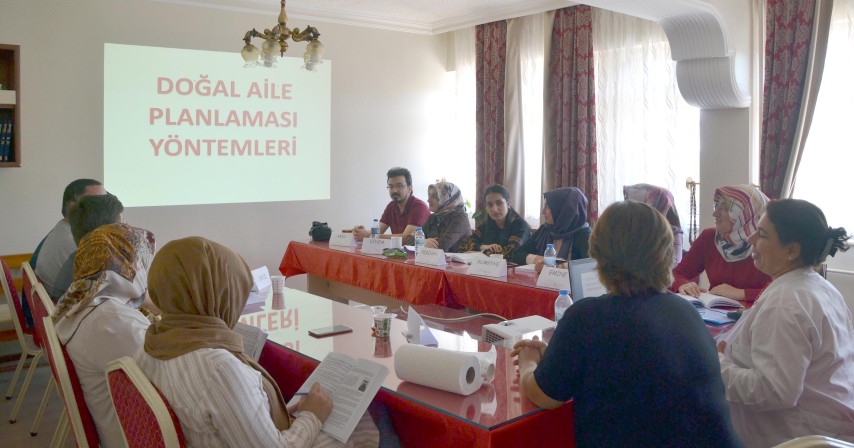 Yozgat’ta sağlık çalışanlarına Üreme Sağlığı eğitimi veriliyor. İl Sağlık Müdürlüğü
