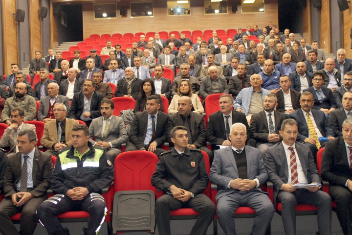 Akdağmadeni ilçesinde ilçe ve köylerde yaşanılan sorunlara çözüm üretmek ve