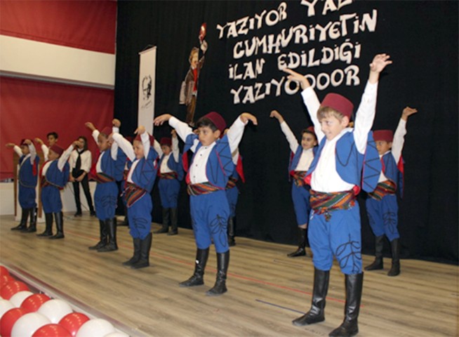 Sorgun Bahçeşehir Koleji tarafından 29 Ekim Cumhuriyet Bayramı coşkuyla kutlandı.
