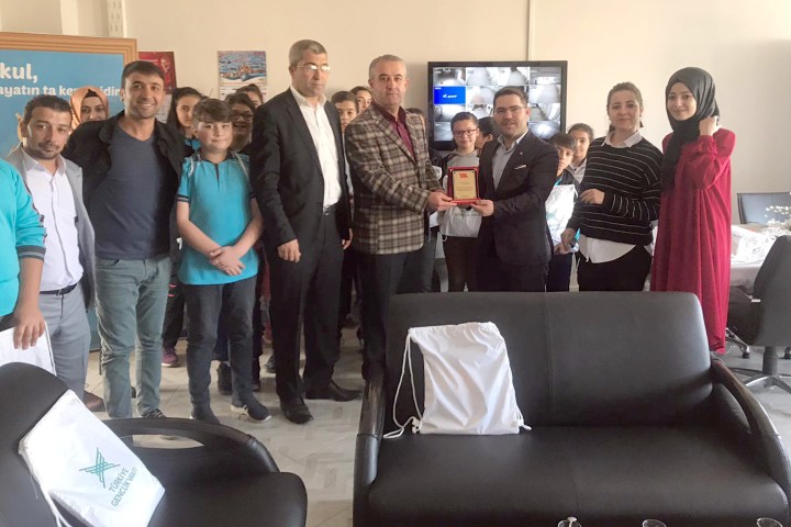 Yerköy TÜGVA İlçe Temsilciliği tarafından Şehit Muammer Nacakoğlu İmam Hatip