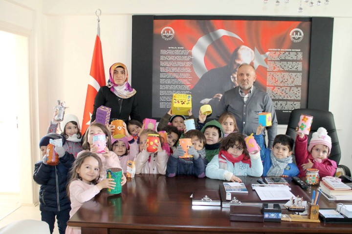 Akdağmadeni 4-6 yaş TOKİ Kuran Kursu öğrencileri örnek bir davranış