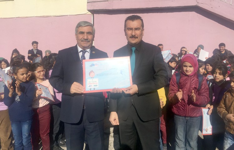 Yozgat Yeşilay Şubesi, ’Benim Kulübüm Yeşilay’’ Projesi kapsamında okullarda düzenlediği