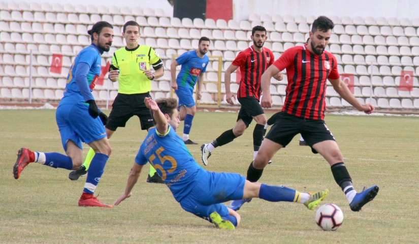 Yozgatspor 1959 FK’nın başarılı kanat oyuncusu Murat Kürüm, memleketi Diyarbakır’da
